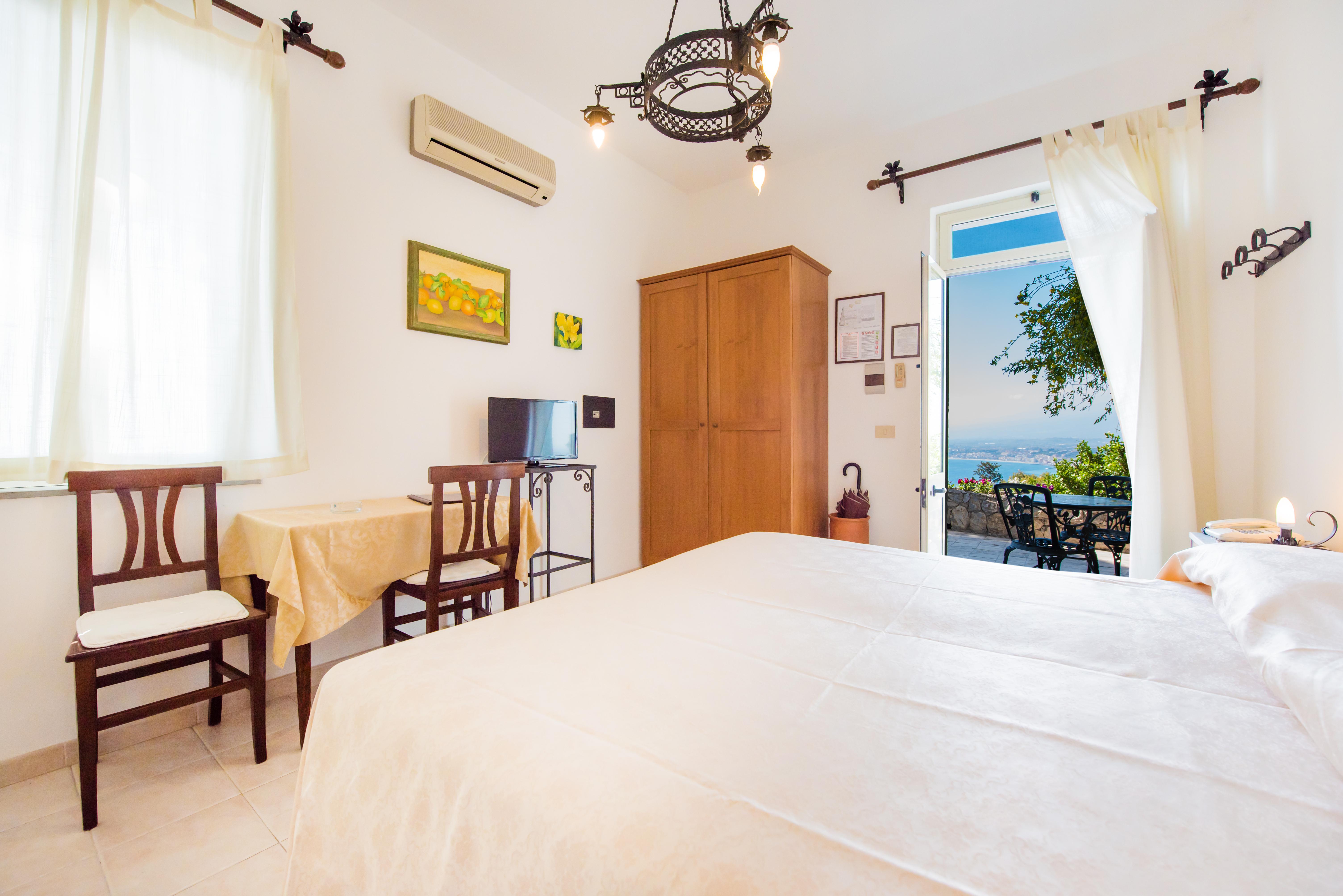 Hotel Bel Soggiorno Taormina Luaran gambar