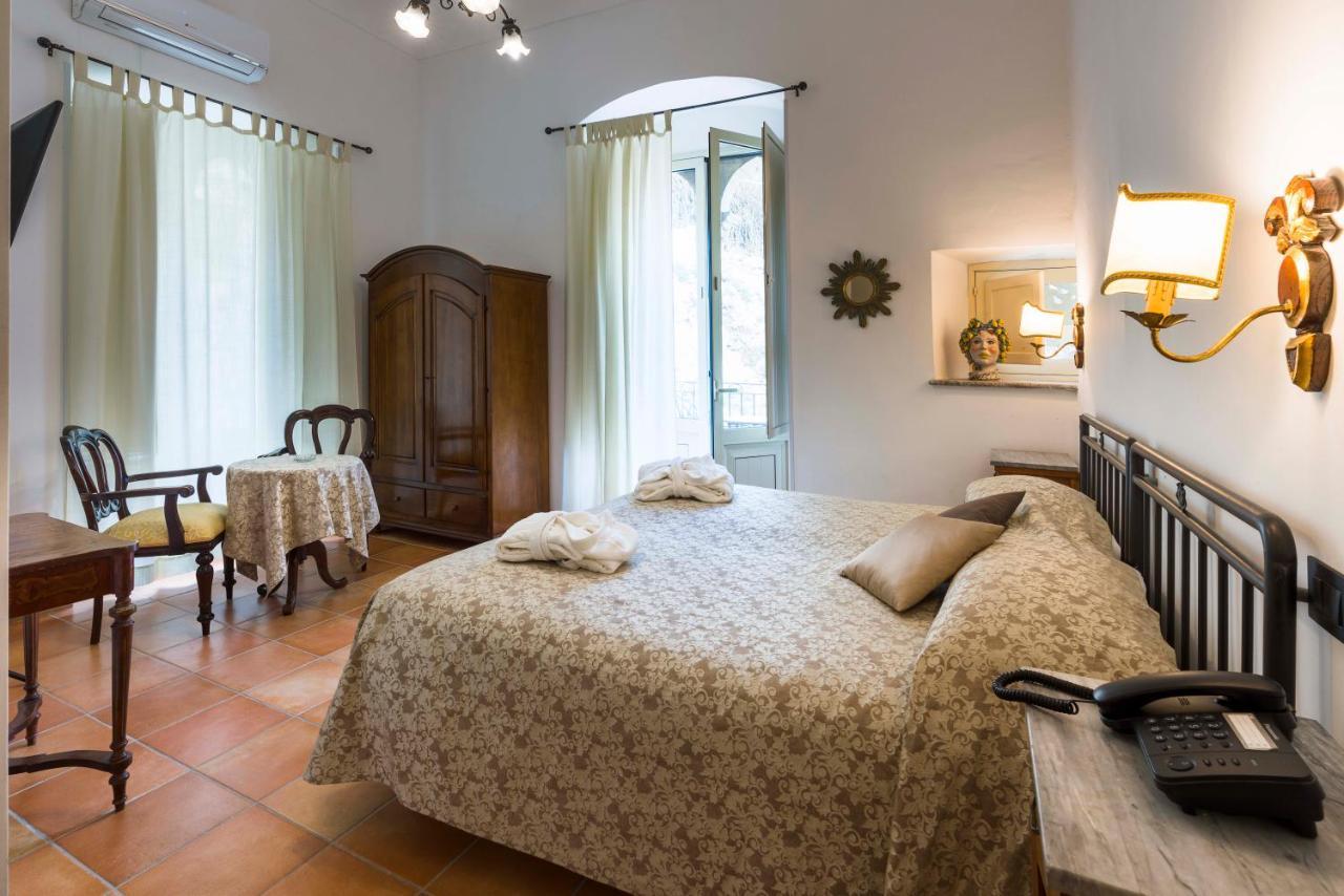 Hotel Bel Soggiorno Taormina Luaran gambar